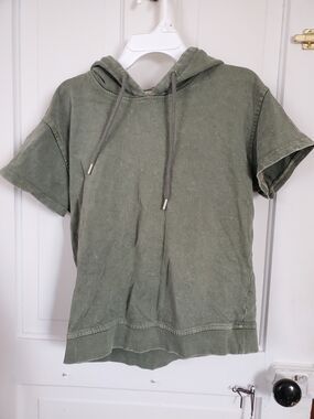 100% Cotton Olive Green Short Sleeve Hoodie
